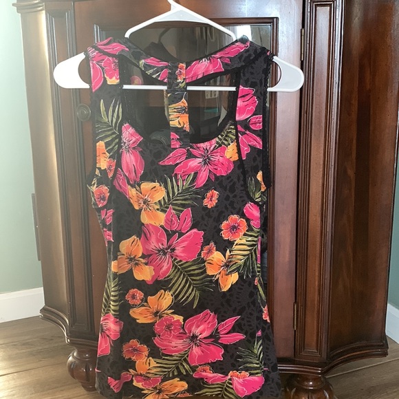 American Rag top - Picture 2 of 3